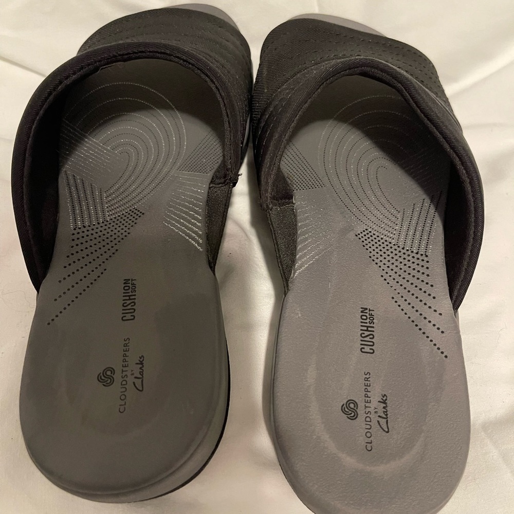 Clarks cloud stepper’s cushion, soft sandals, size 9 1/2 women’s.